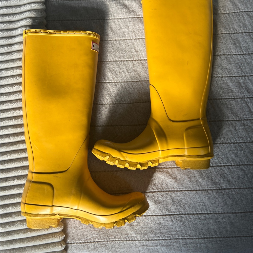 Hunter Vibrant Yellow Waterproof Boots